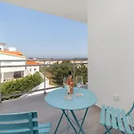 Διαμέρισμα Views Aa - By Sch